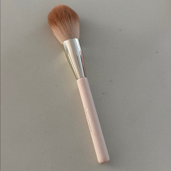 Rare Beauty Powder Brush - Picture 2 of 3